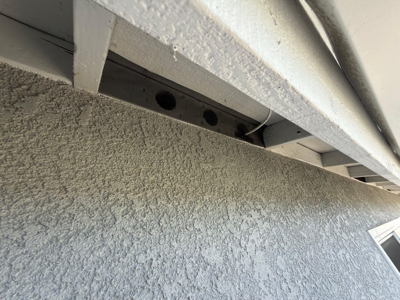 Ember screen installation